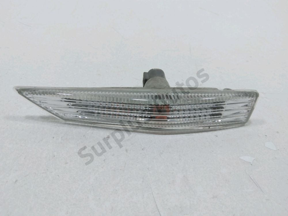 Répétiteur d'aile gauche