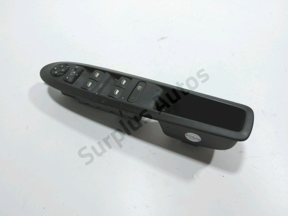 Commande lève-vitre avant gauche