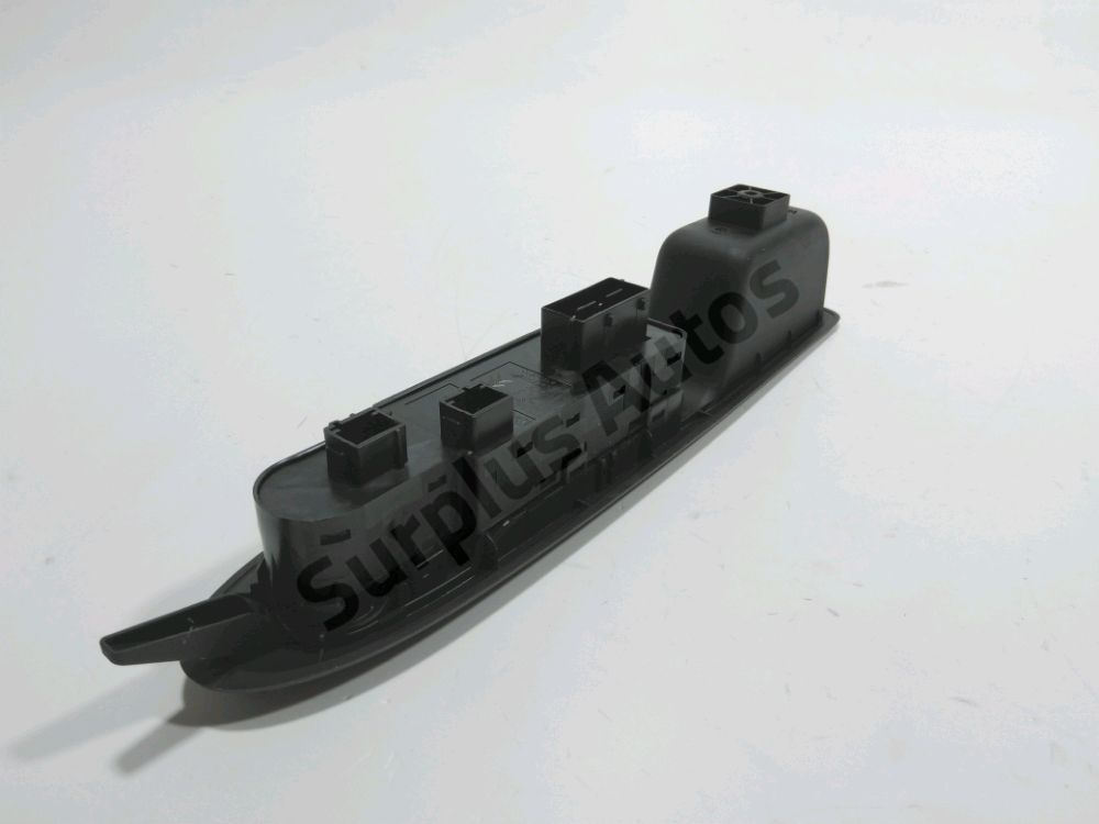 Commande lève-vitre avant gauche