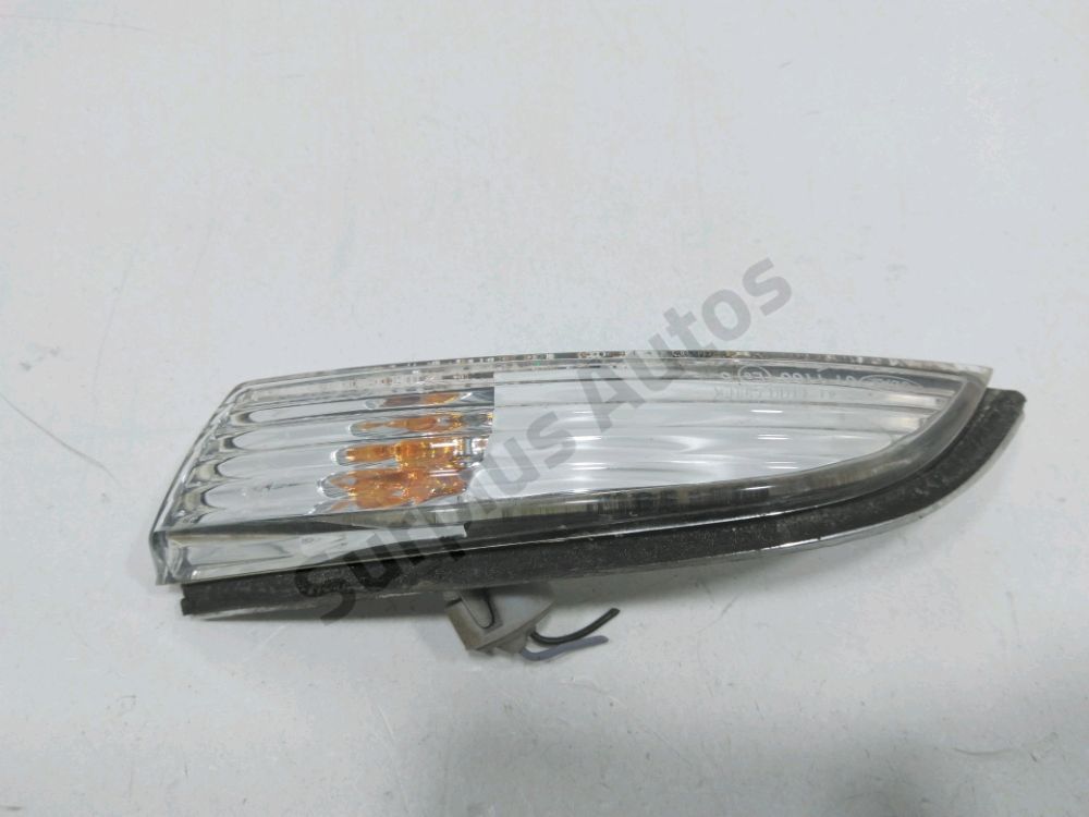 Répétiteur d'aile gauche