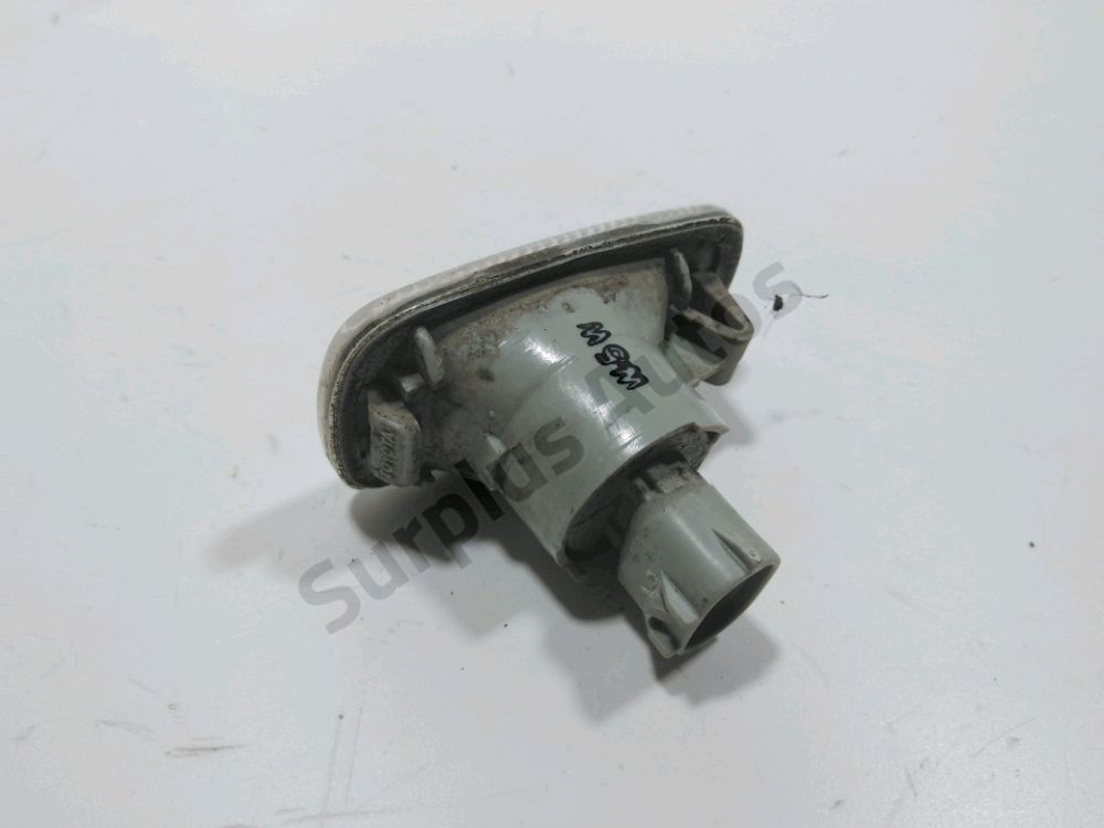 Répétiteur d'aile droit