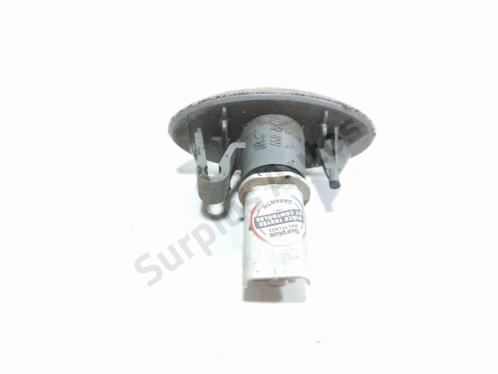 Répétiteur d'aile gauche