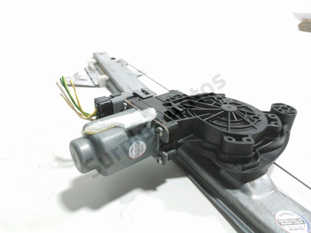 Lève-vitre électrique avant gauche