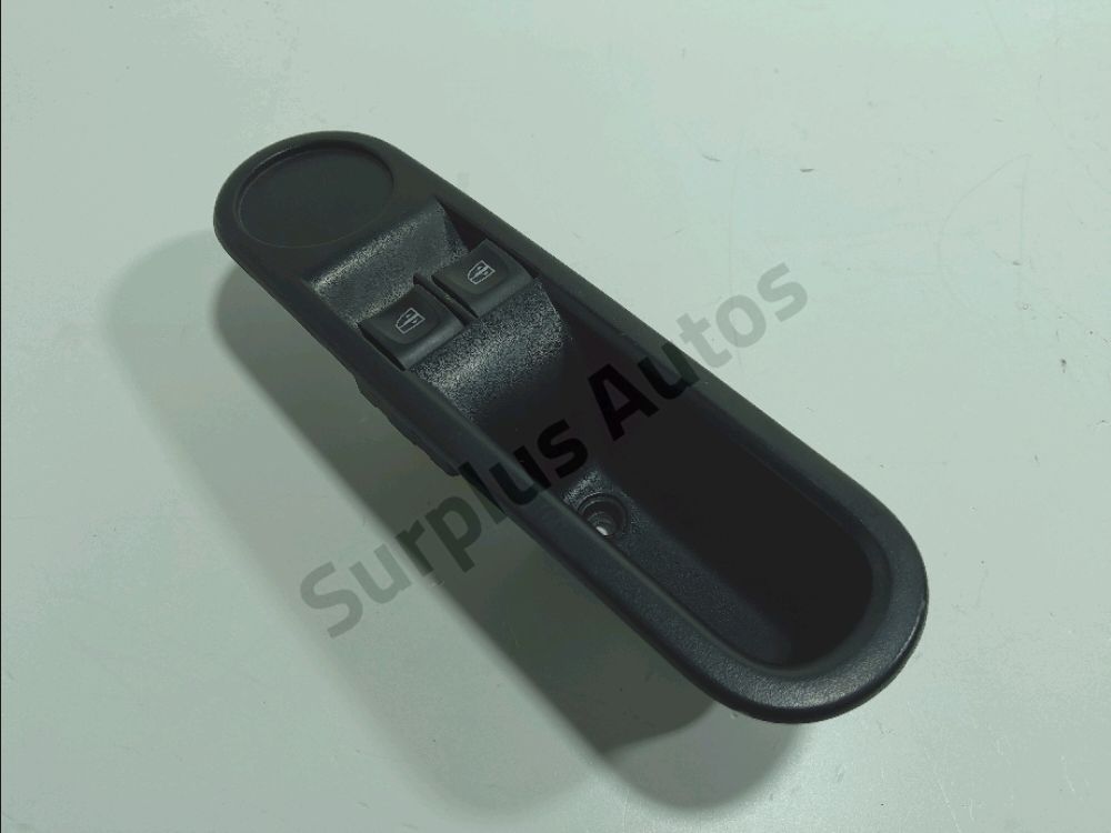 Commande lève-vitre avant gauche