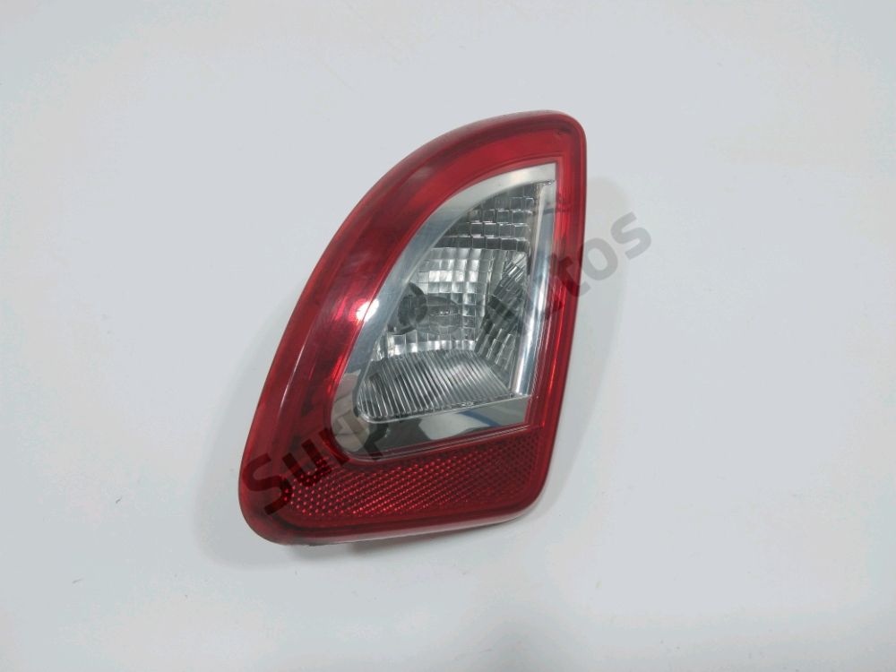 Feu arrière intérieur droit