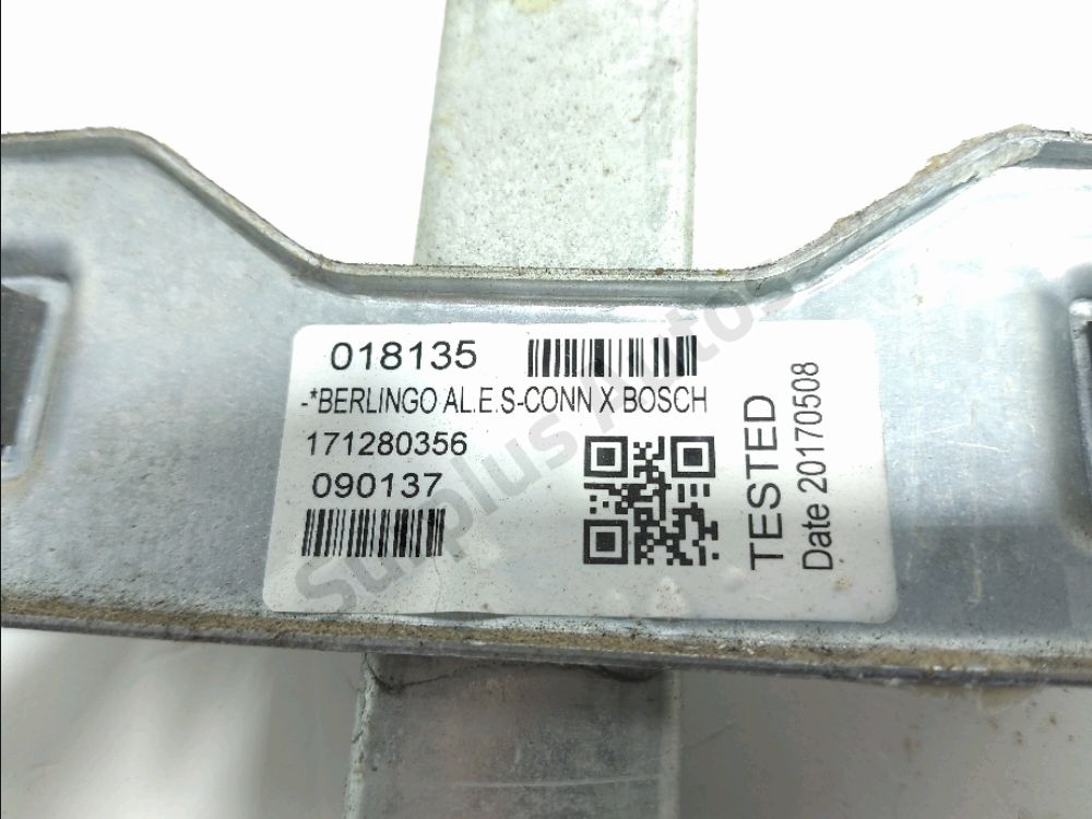 Lève-vitre électrique avant gauche