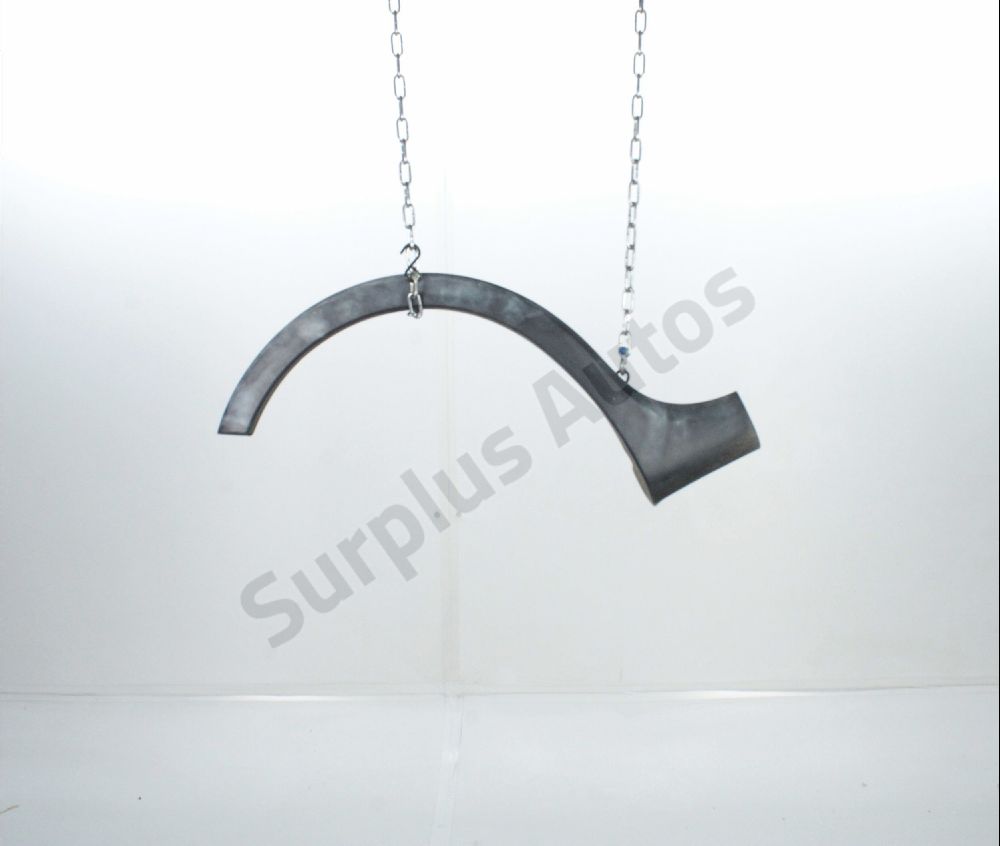 Elargisseur d'aile avant gauche