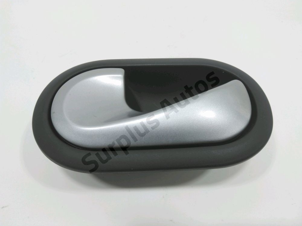 Poignée intérieure porte avant gauche