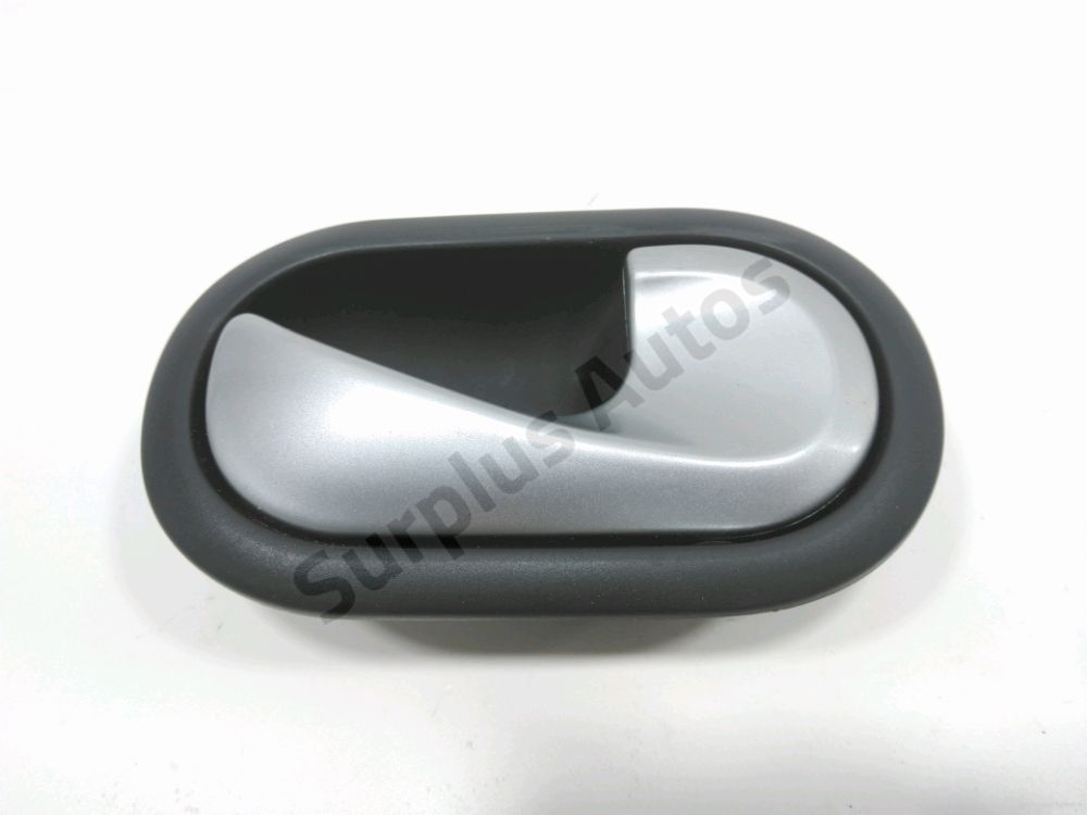 Poignee interieure porte arriere droite