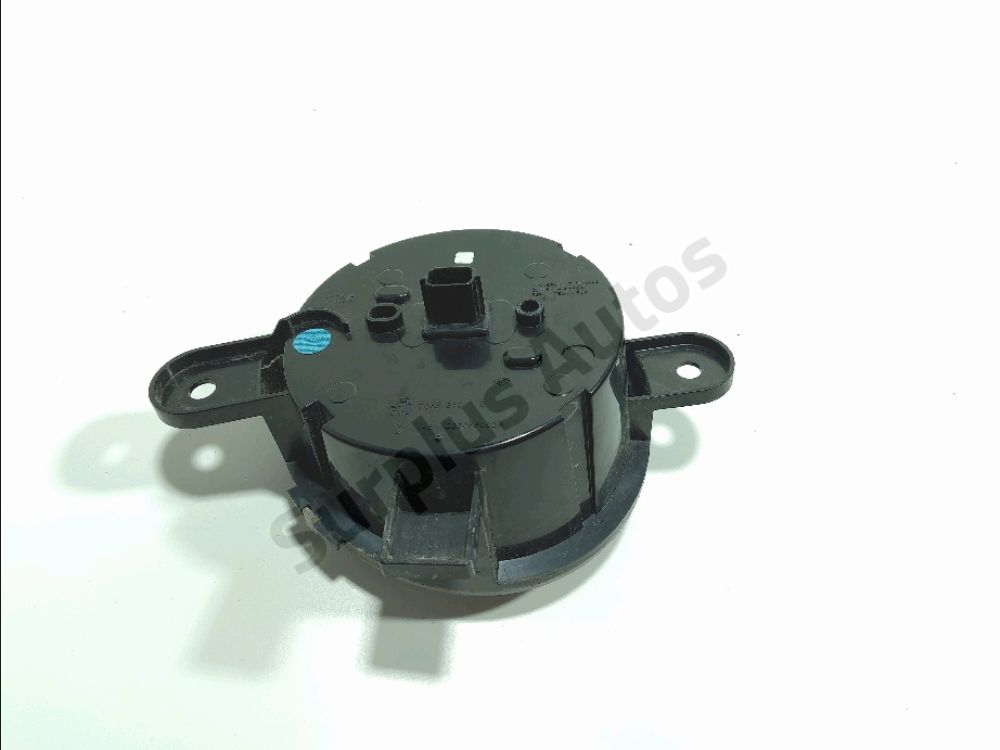 Feu diurne avant gauche