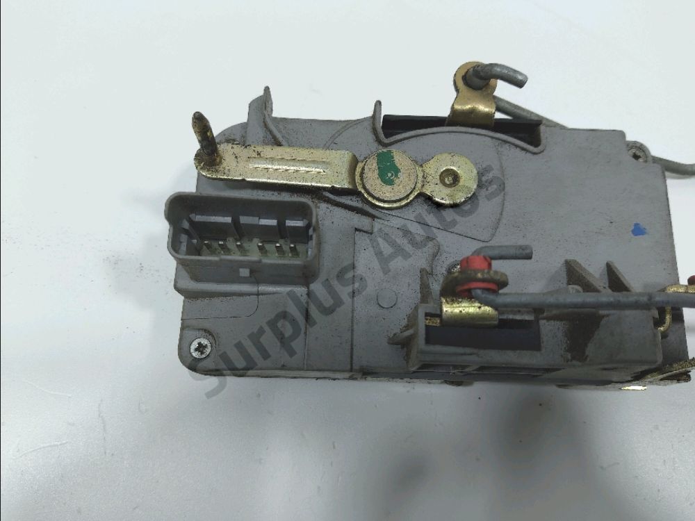 Serrure de porte avant gauche