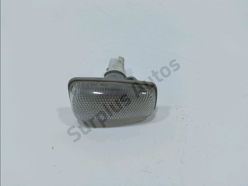 Répétiteur d'aile droit