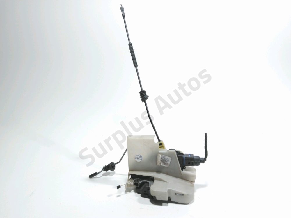 Serrure de porte avant droite