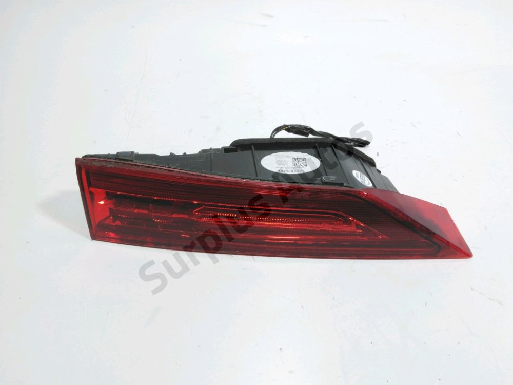 Feu arrière intérieur droit