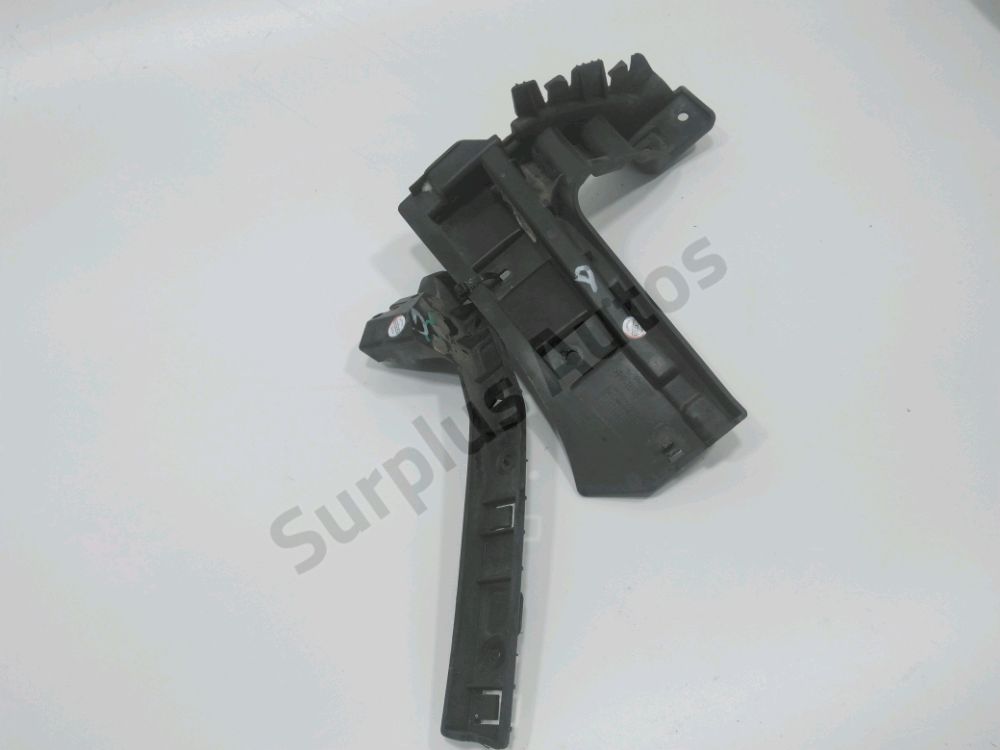 Support droit de pare-choc arrière