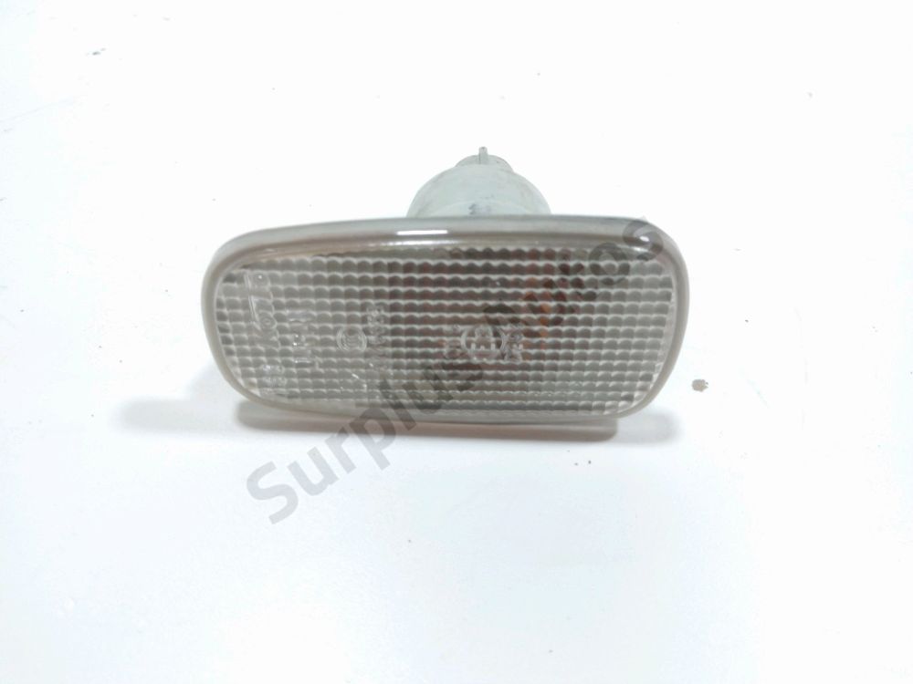 Répétiteur d'aile droit