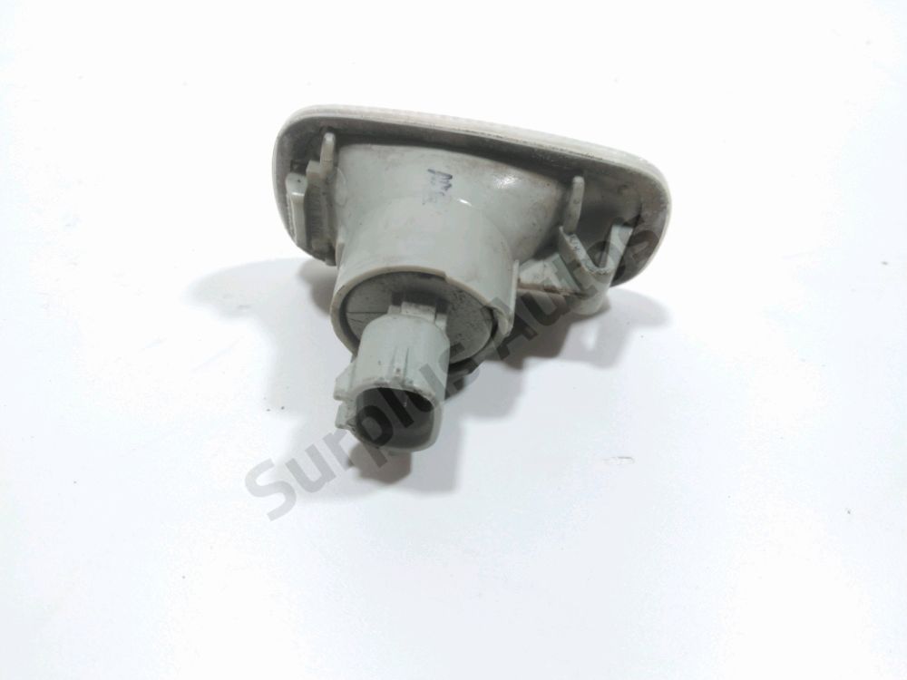 Répétiteur d'aile droit