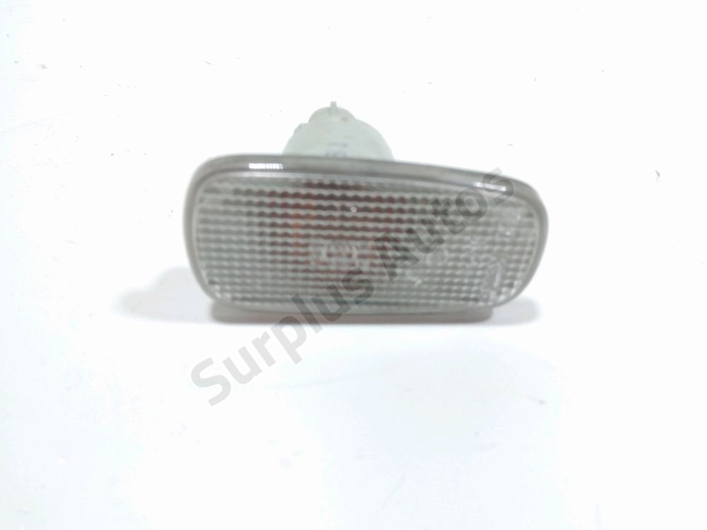 Répétiteur d'aile gauche