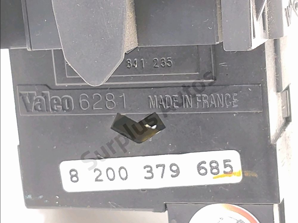 Commande de réglage de phares