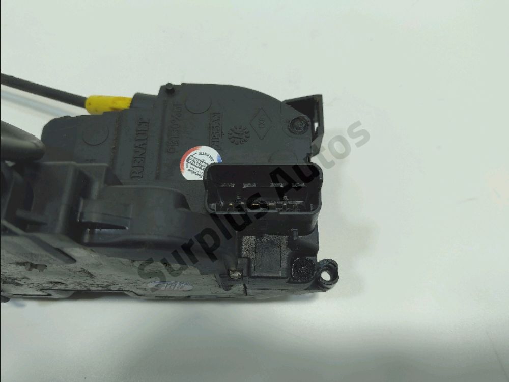 Serrure de porte avant gauche