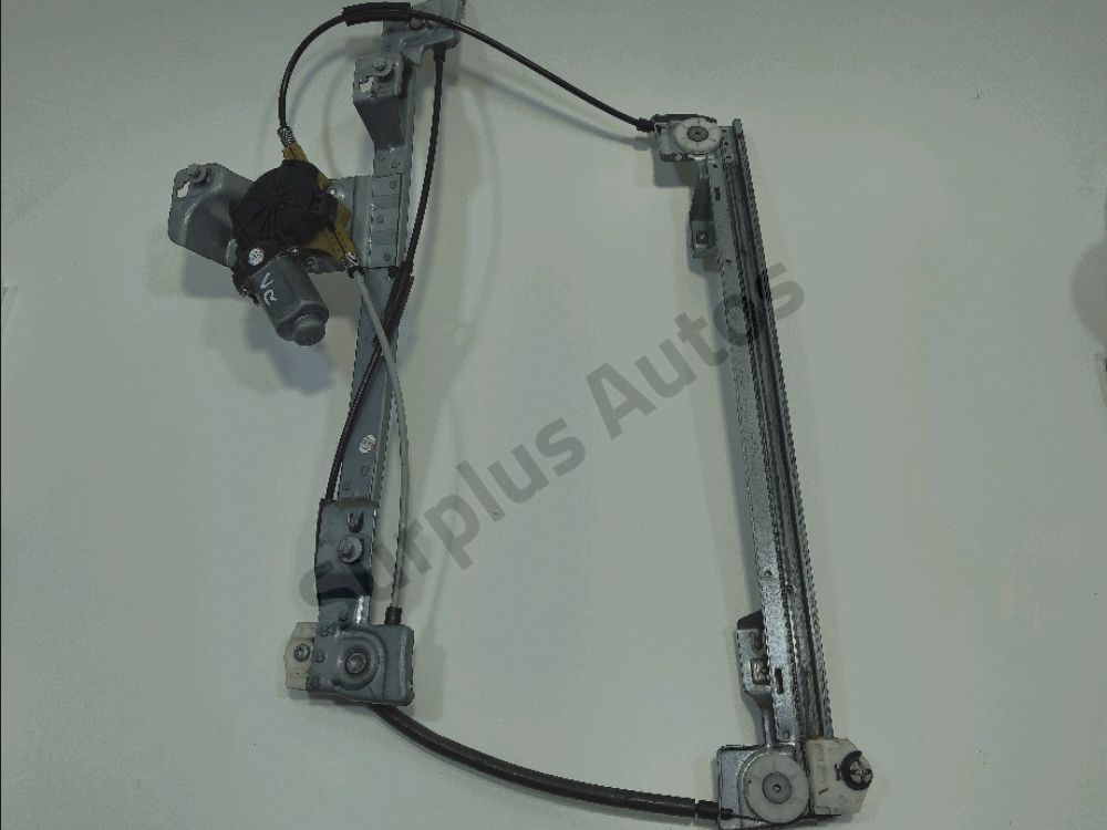 Lève-vitre électrique avant droit