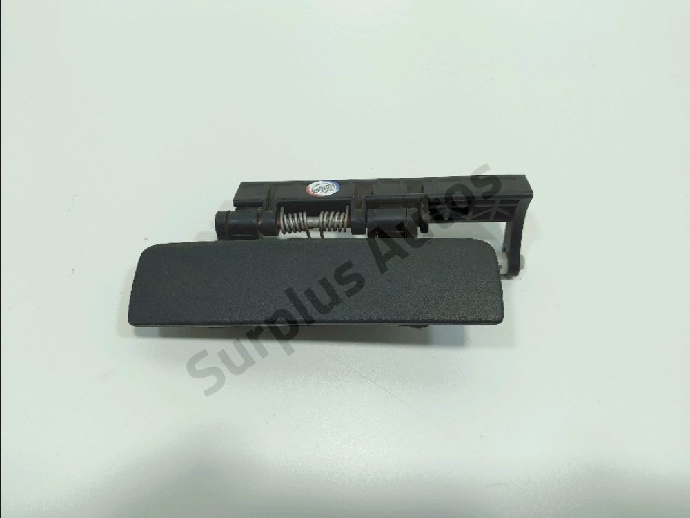 Poignee exterieure avant gauche