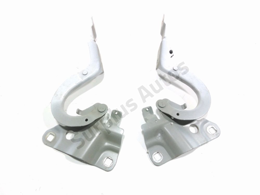 Jeu de charnières de capot