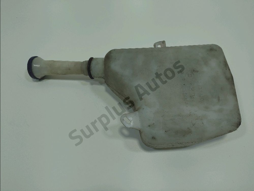 Reservoir de lave glace avant