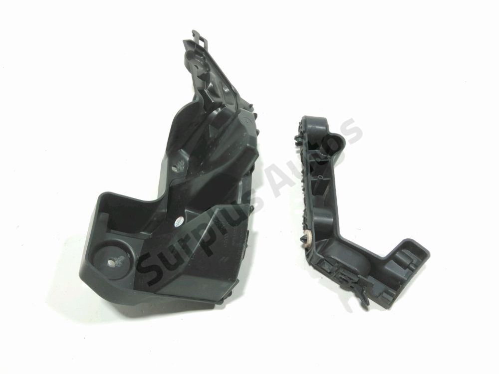 Support droit de pare-choc arrière