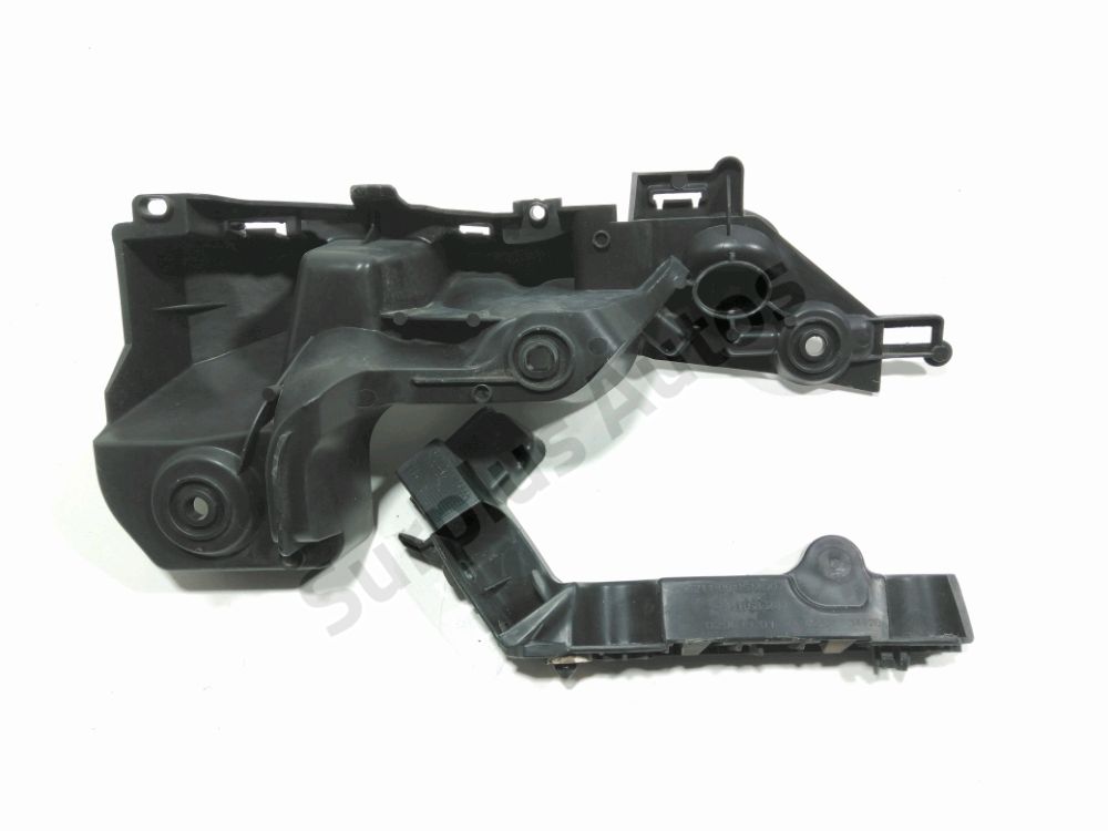 Support droit de pare-choc arrière