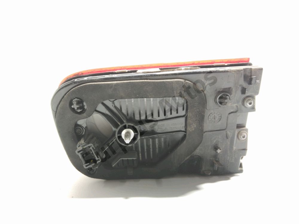 Feu arrière intérieur gauche