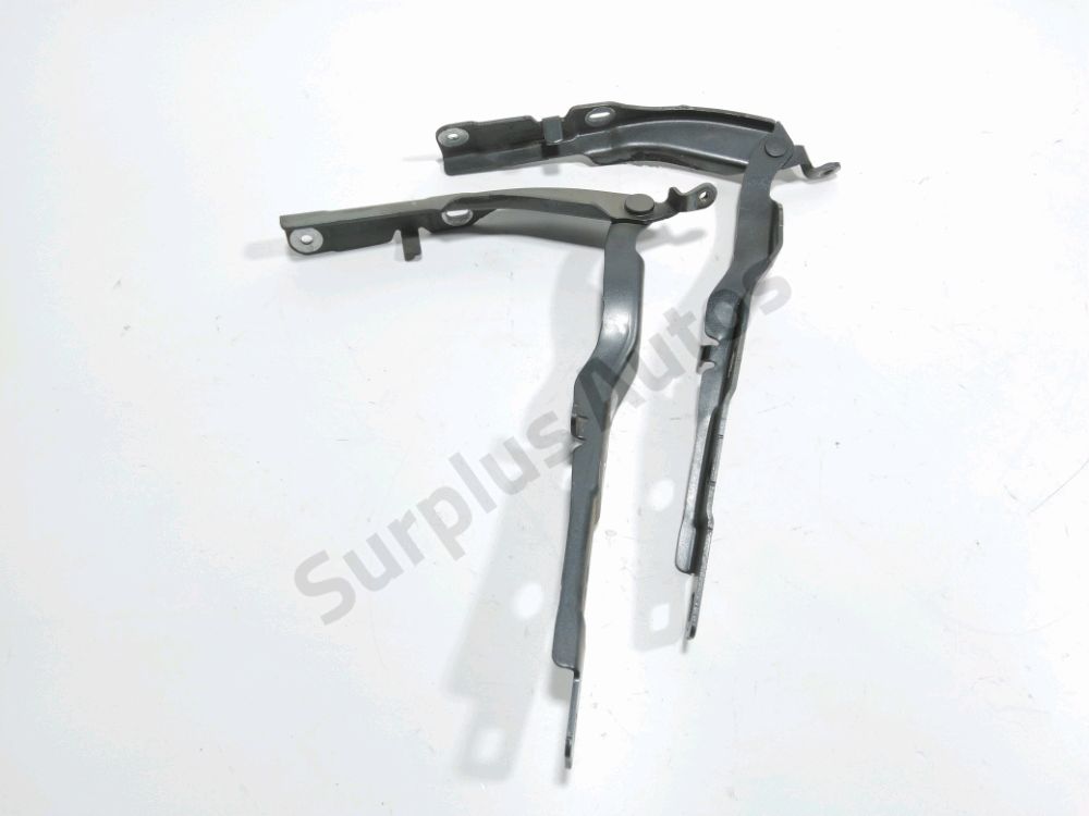 Jeu de charnières de capot