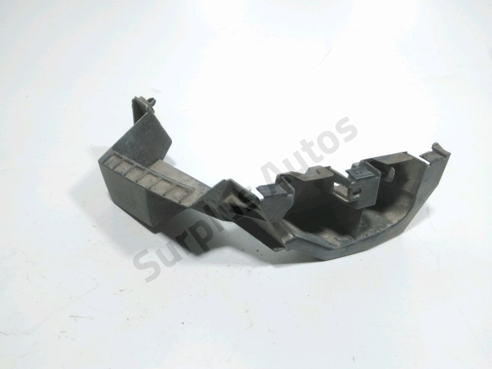 Support droit de pare-choc arrière