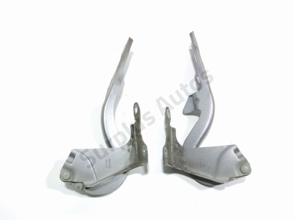 Jeu de charnières de capot