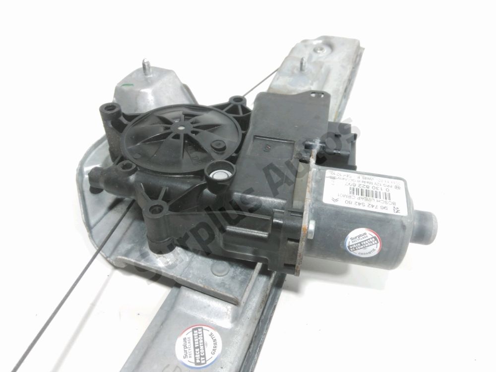 Lève-vitre électrique avant gauche