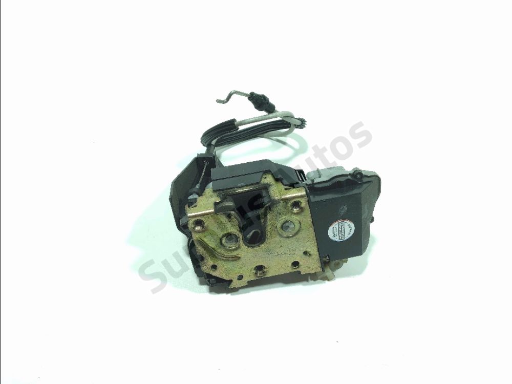 Serrure de porte avant droite