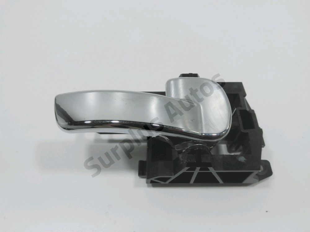 Poignee interieure porte arriere droite