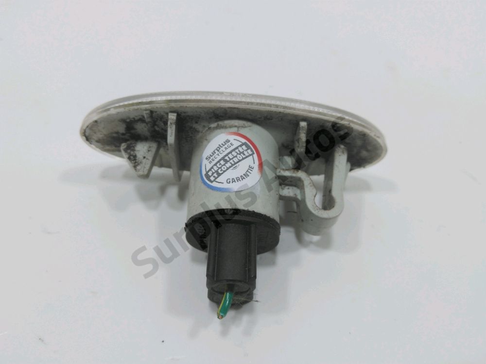 Répétiteur d'aile gauche