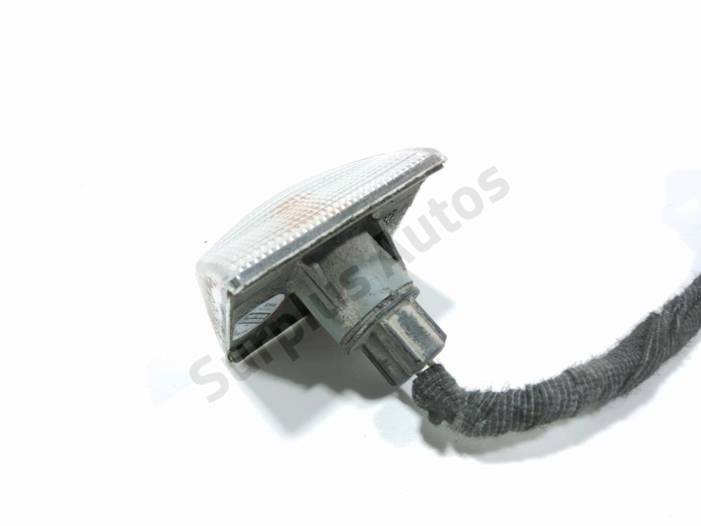 Répétiteur d'aile gauche