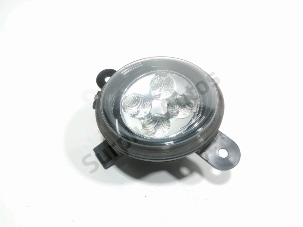 Feu diurne avant droit