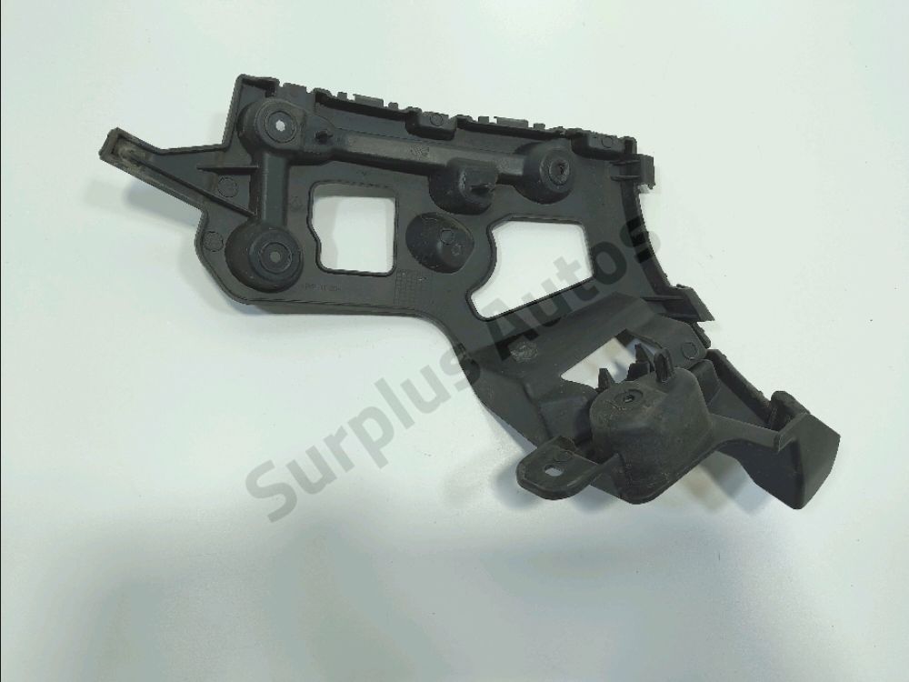 Support droit de pare-choc arrière