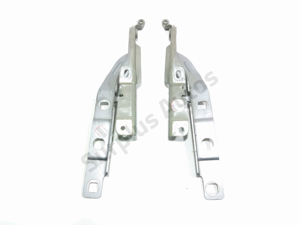 Jeu de charnières de capot