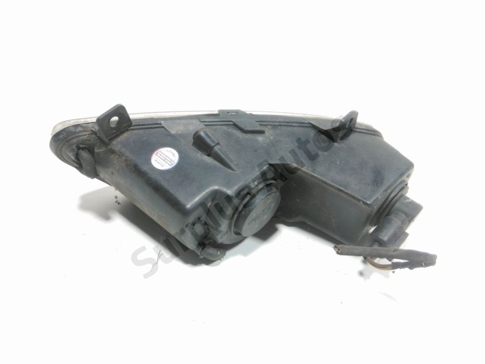 Feu diurne avant gauche