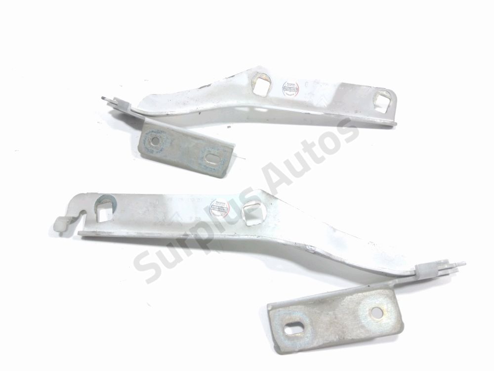 Jeu de charnières de capot