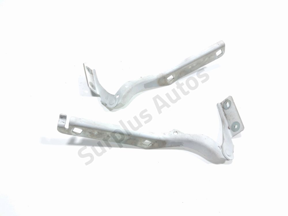 Jeu de charnières de capot