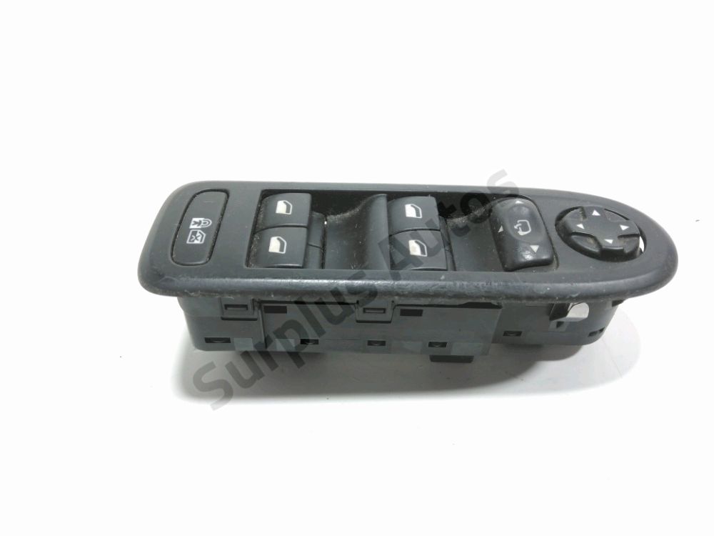 Commande lève-vitre avant gauche