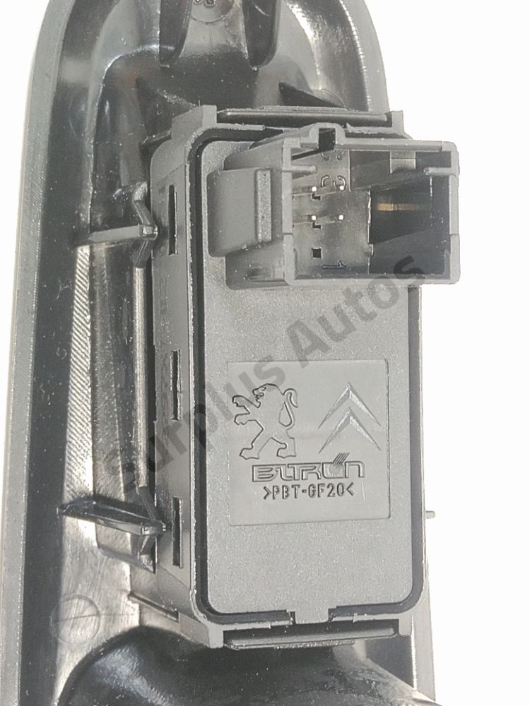 Commande lève-vitre arrière droit