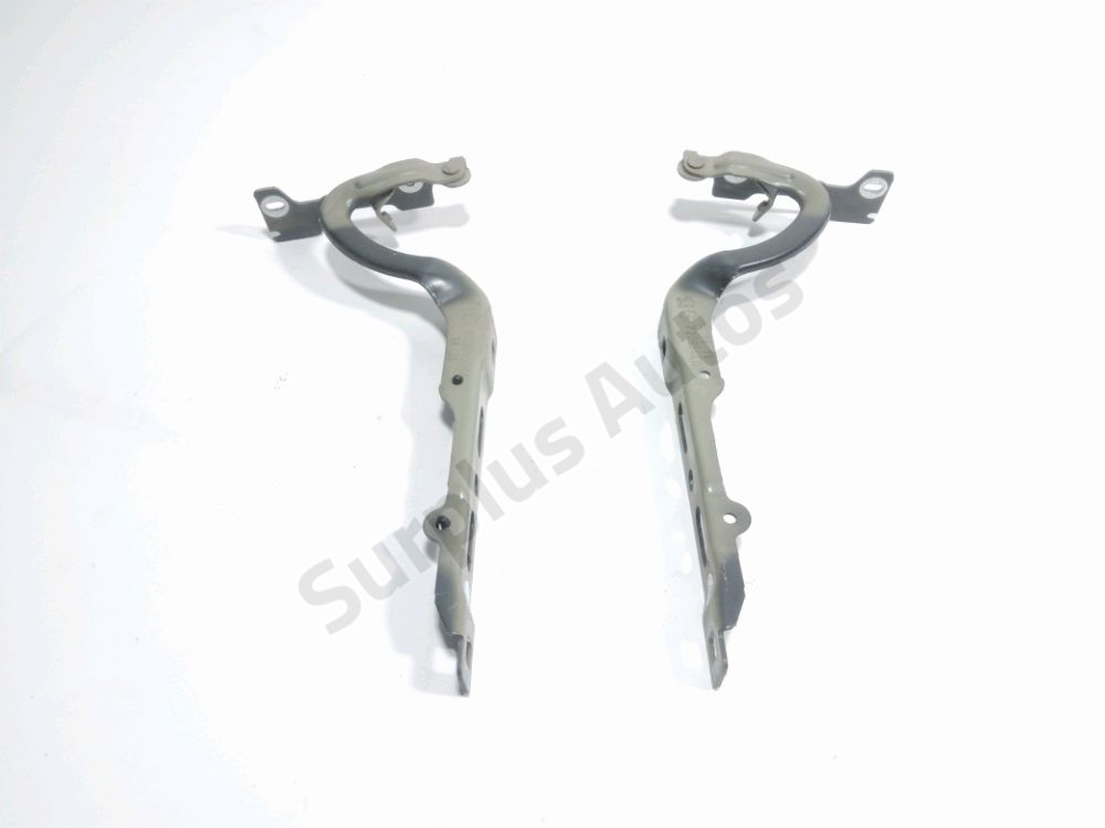 Jeu de charnières de capot