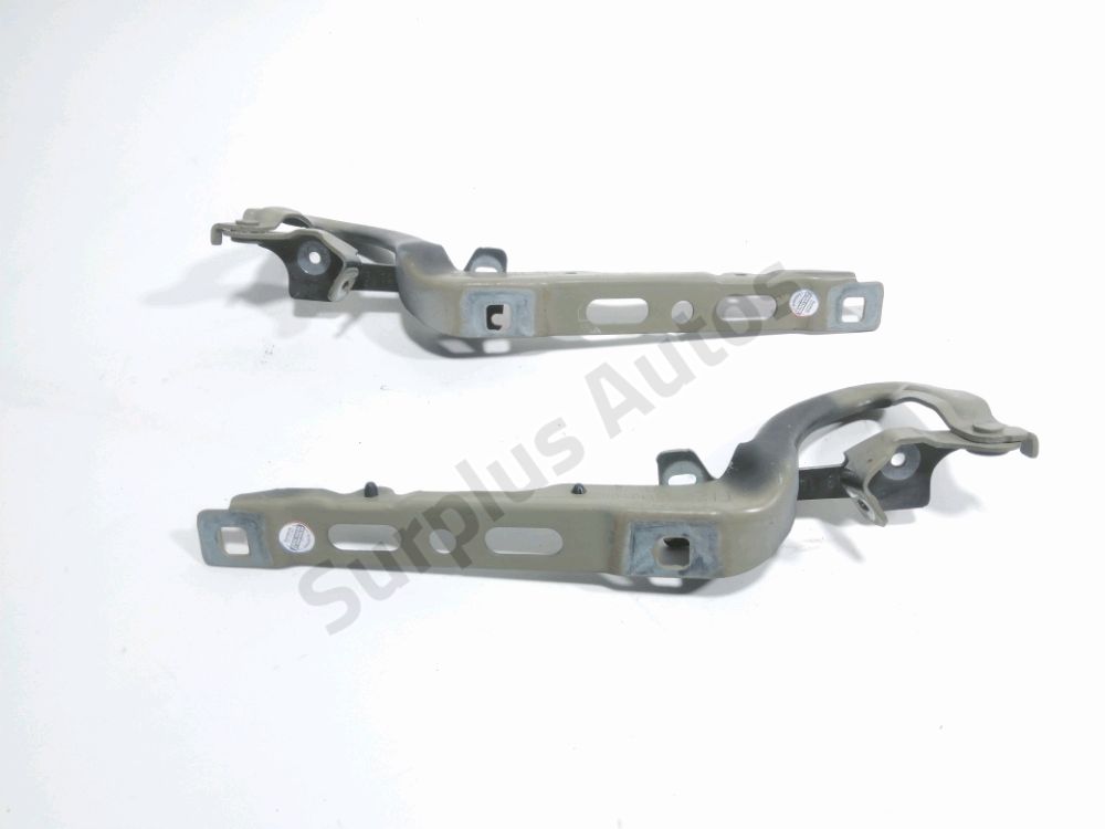 Jeu de charnières de capot