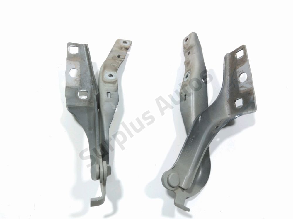 Jeu de charnières de capot